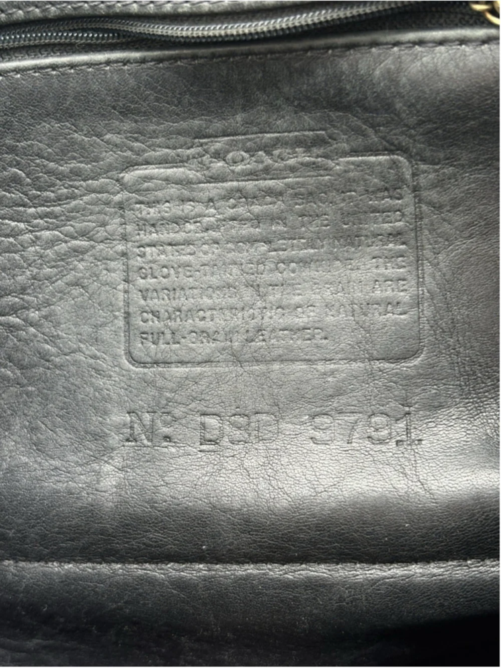 Vintage COACH Daypack Leather Black Turn Lock Logo Charm USA D8D-9791